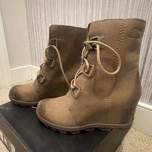 Sorel Joan of Artic Wedge II- Ash Brown